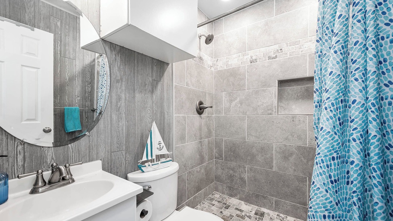 Photo of Bathroom in Cedar Lane