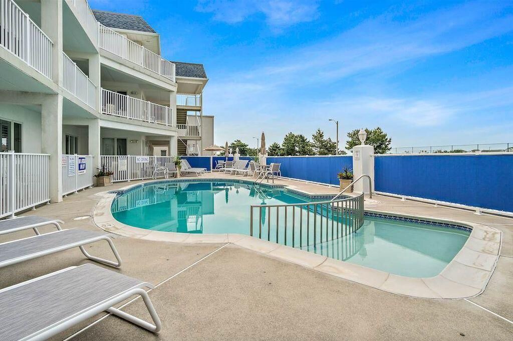 Photo of Outdoor in Avalon