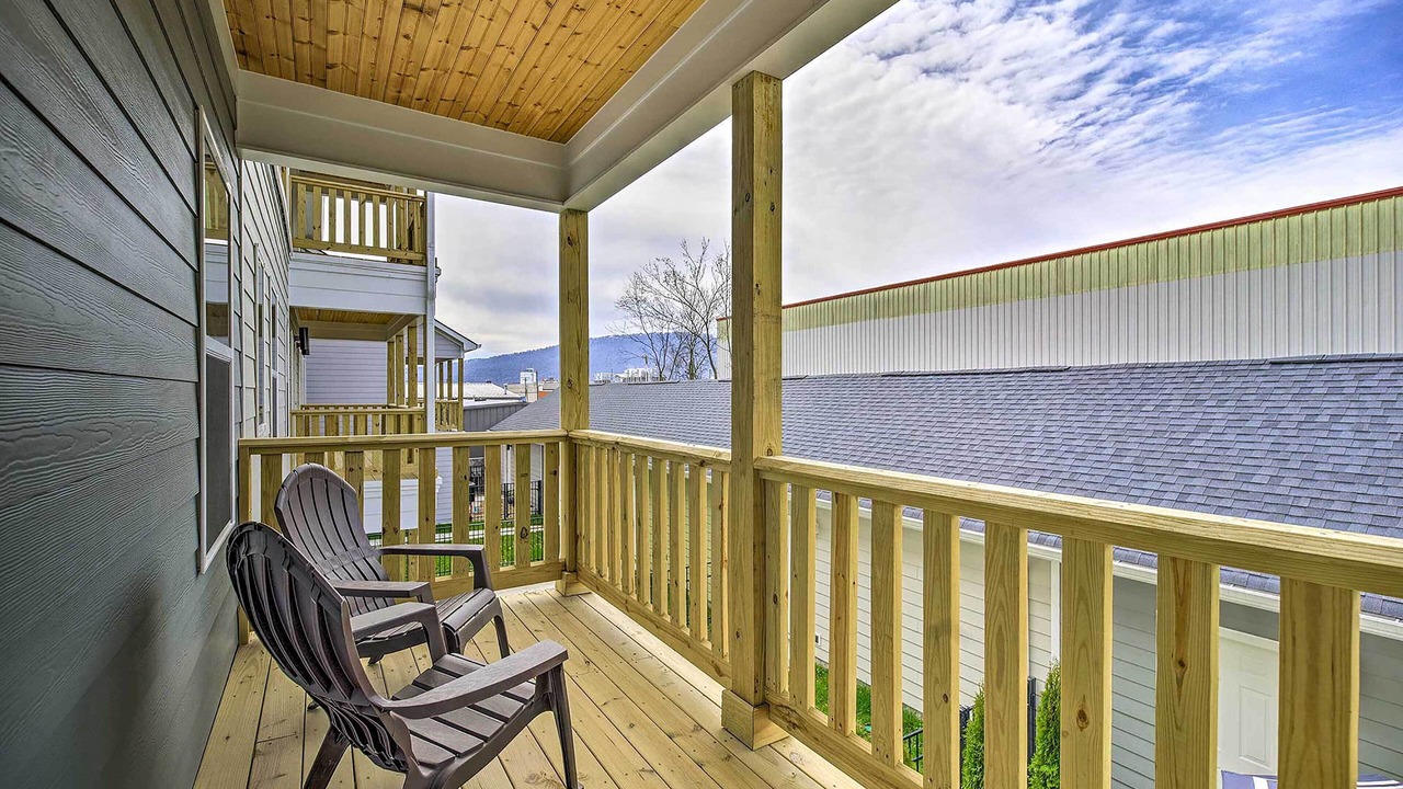 Photo of Patio Balcony in Downtown Chattanooga