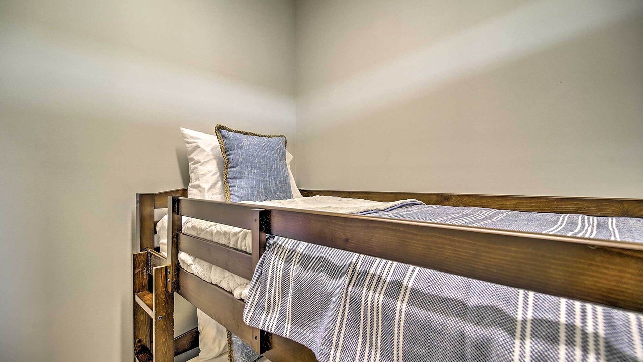 Photo of Others in Downtown Chattanooga