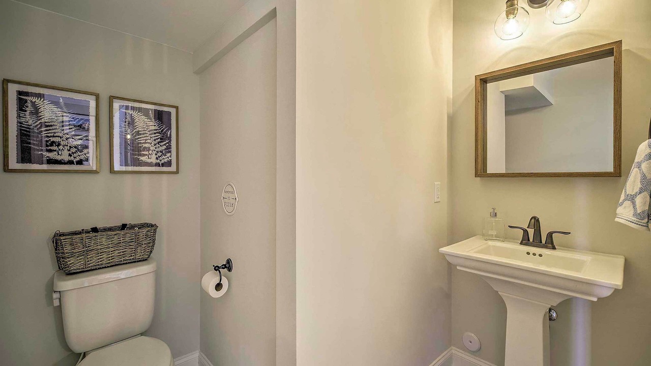 Photo of Bathroom in Downtown Chattanooga