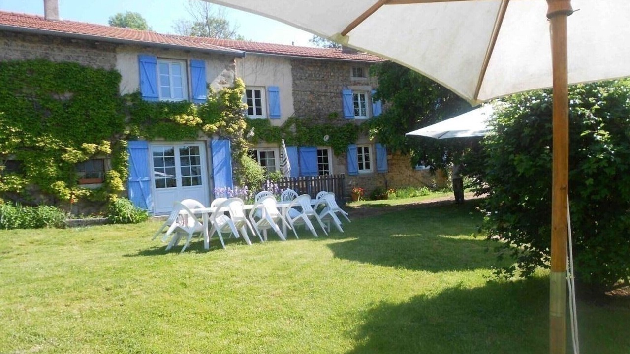 Photo of Patio Balcony in Saint-Alban-les-Eaux