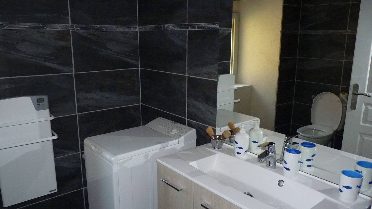 Photo of Bathroom in Saint-Pierre-Saint-Jean