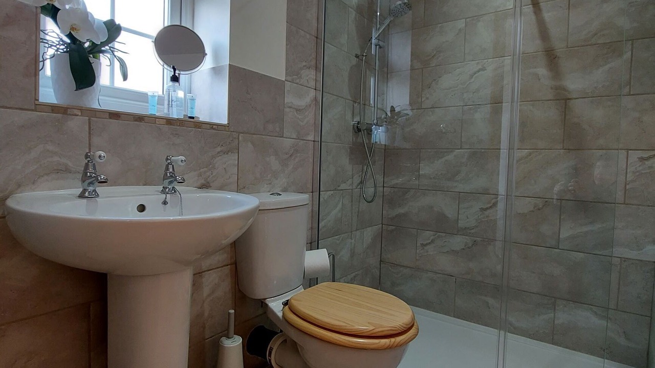 Photo of Bathroom in Howlett End