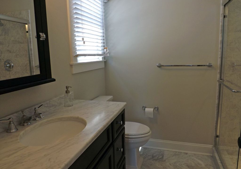 Photo of Bathroom in Avalon