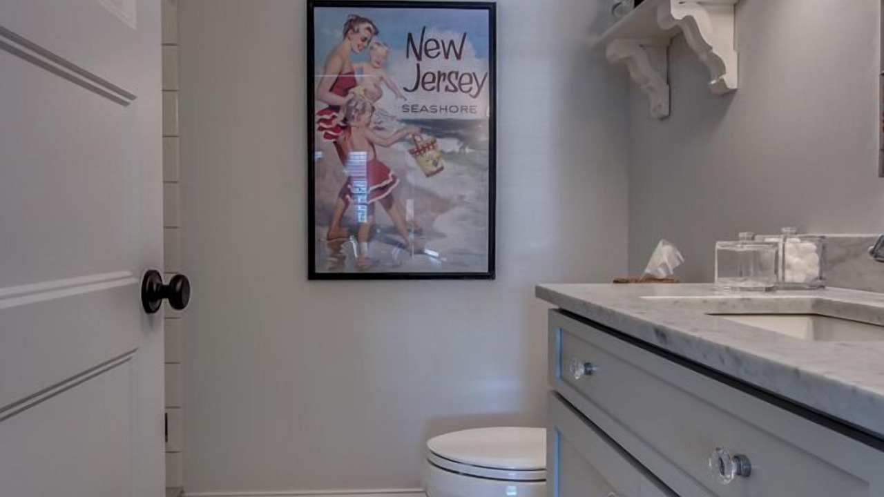 Photo of Bathroom in Avalon