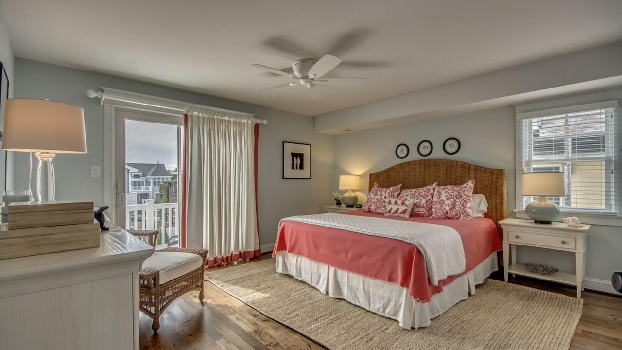 Photo of Bedroom in Avalon