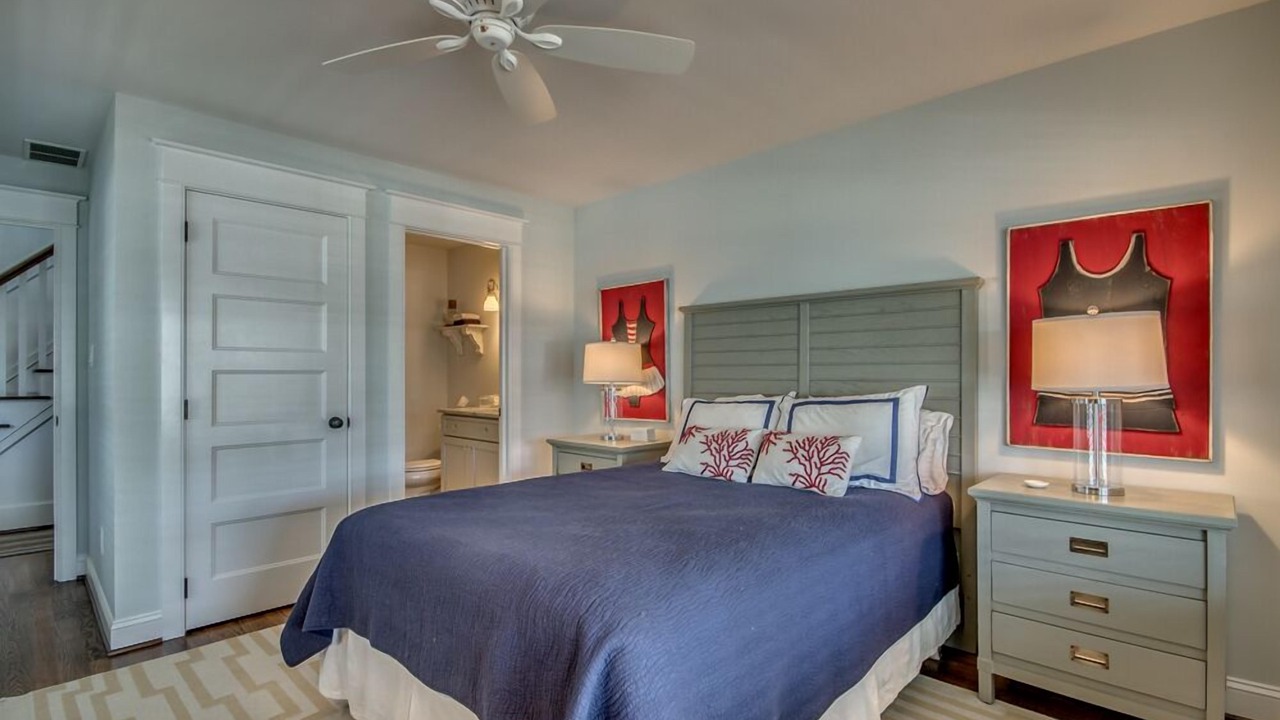 Photo of Bedroom in Avalon