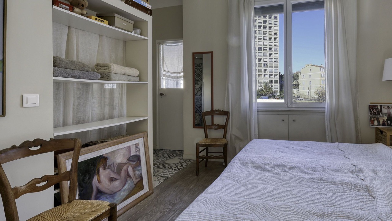 Photo of Bedroom in Hotel-de-Ville