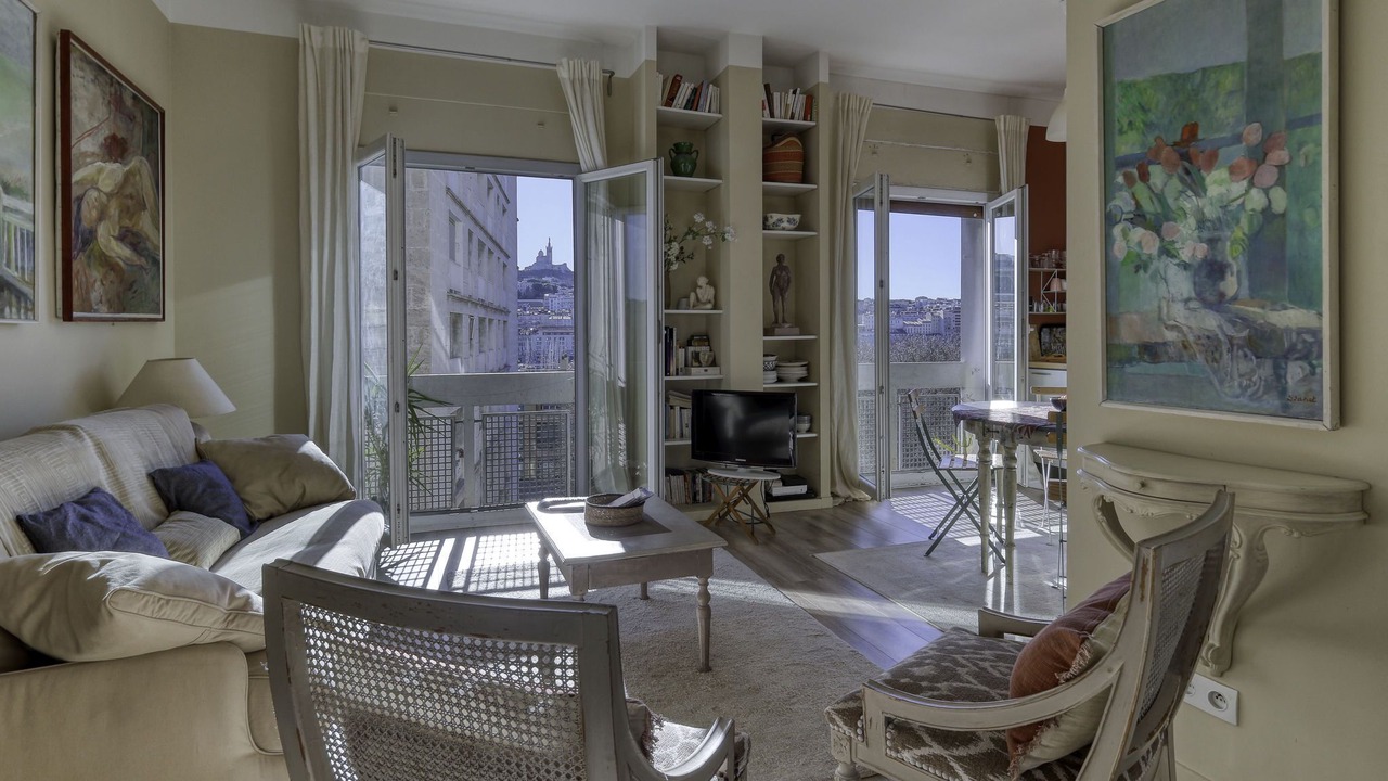 Photo of Bedroom in Hotel-de-Ville