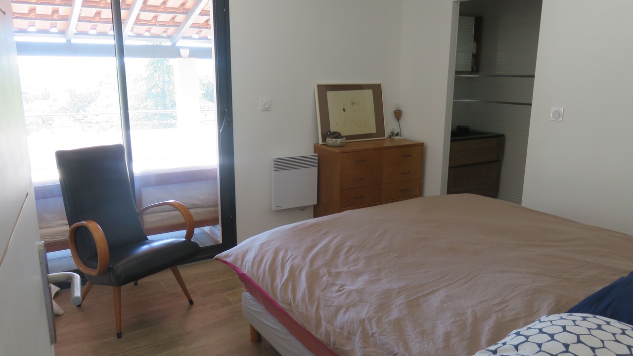 Photo of Bedroom in Saint-Jean-de-Cuculles