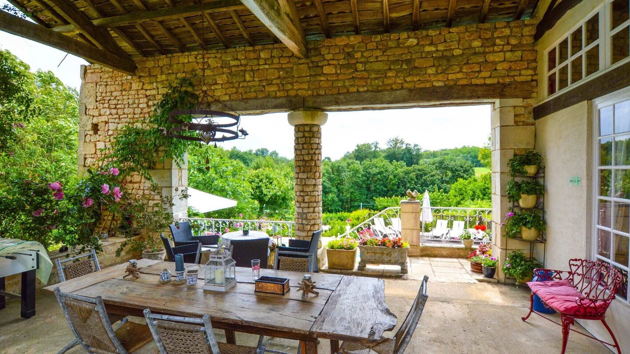 Photo of Patio Balcony in La Foret-de-Tesse