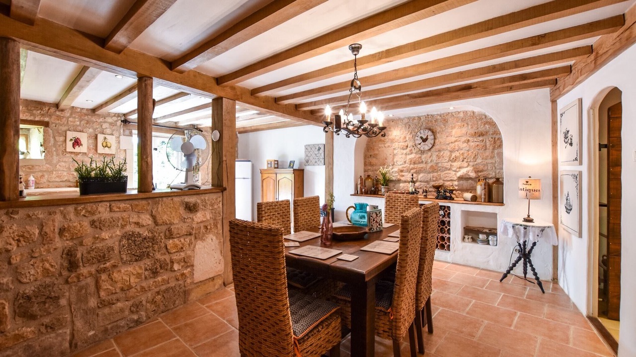 Photo of Livingroom in La Foret-de-Tesse