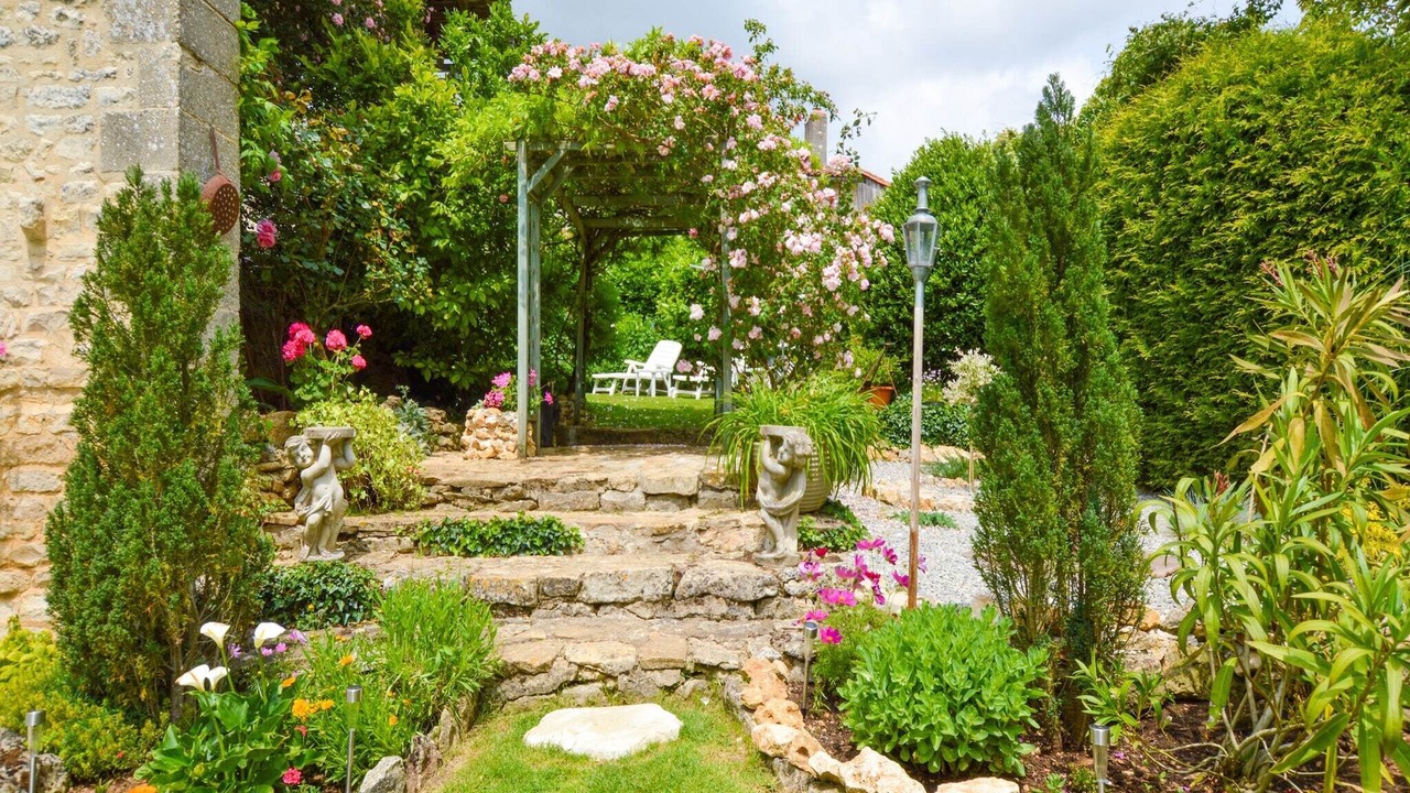 Photo of Outdoor in La Foret-de-Tesse