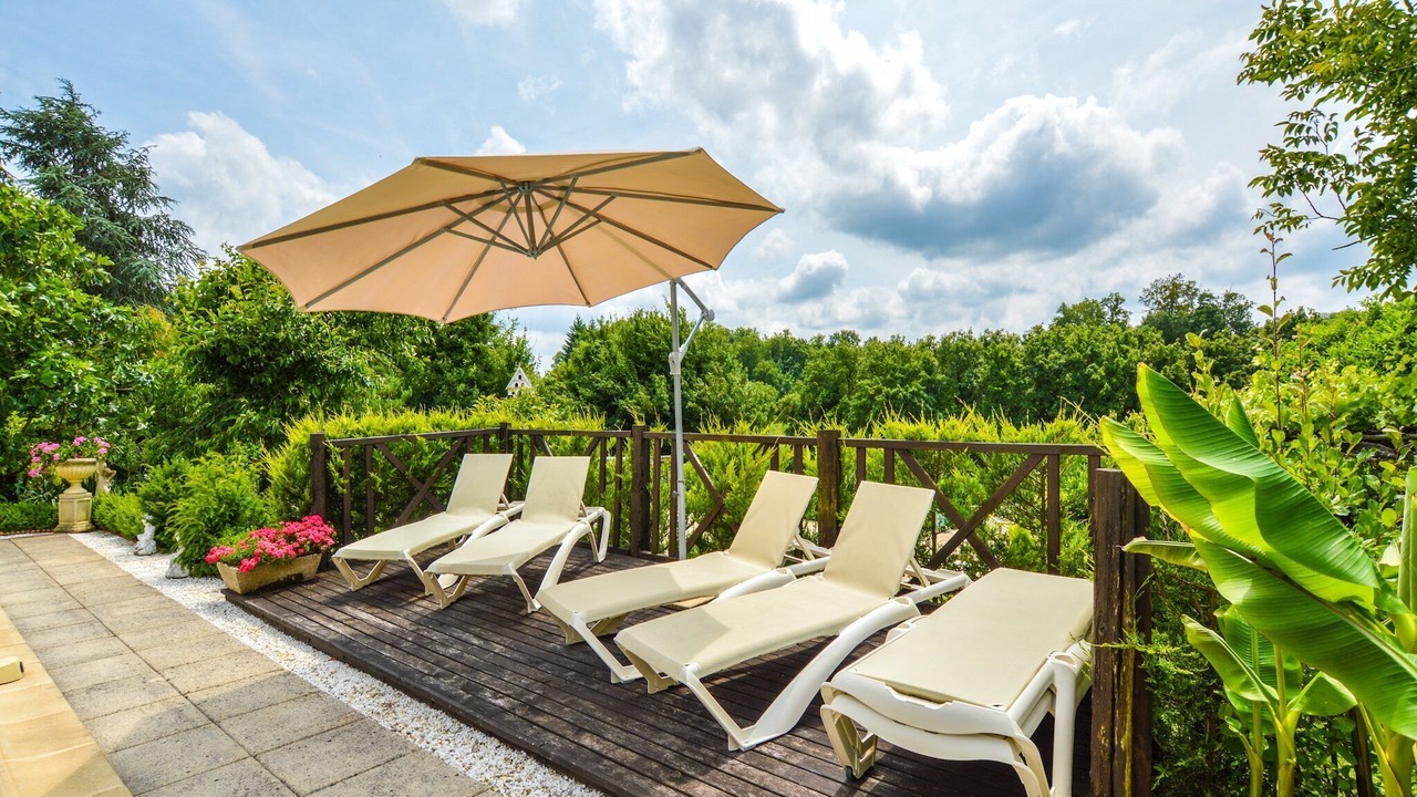 Photo of Patio Balcony in La Foret-de-Tesse