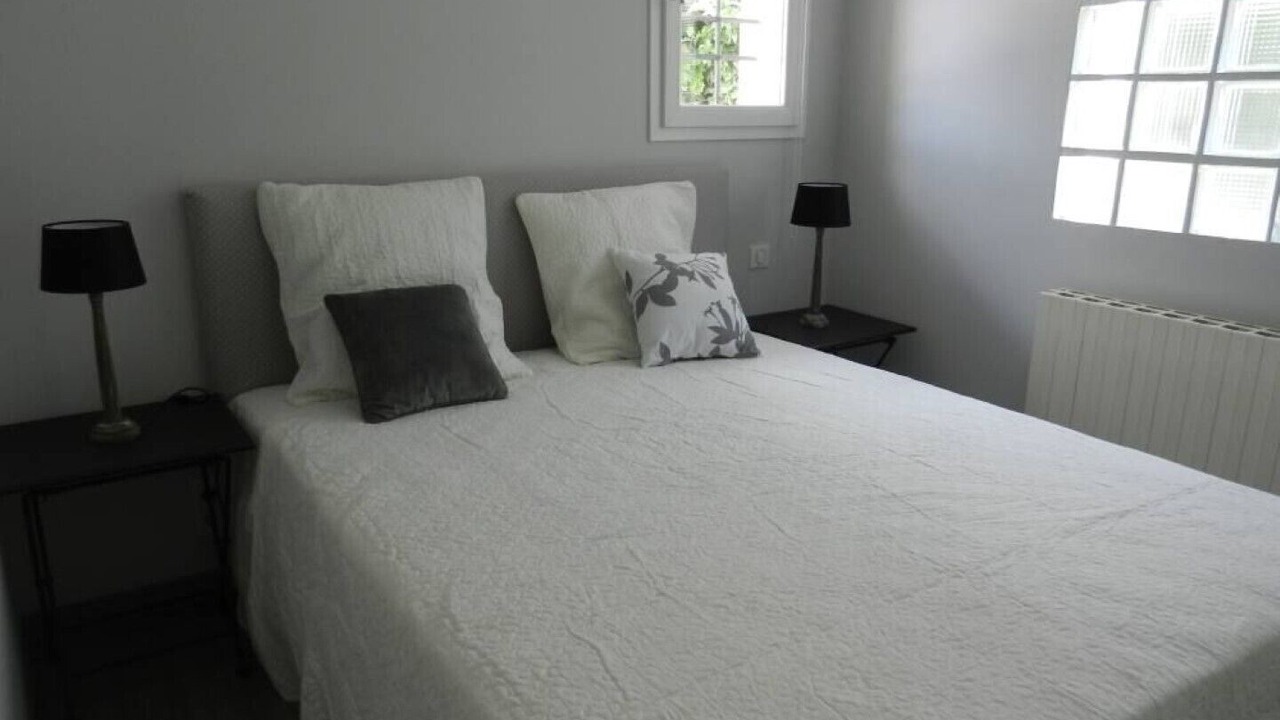 Photo of Bedroom in Saint-Saturnin-les-Avignon