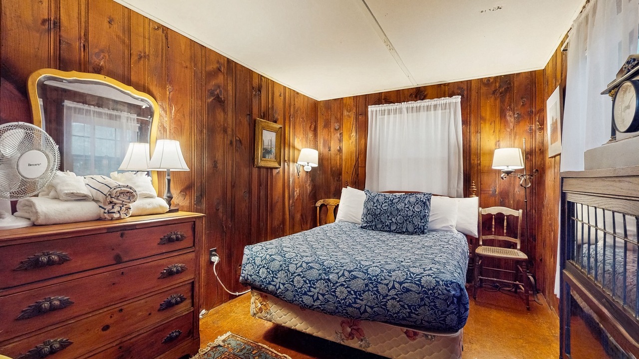 Photo of Bedroom in Rockport