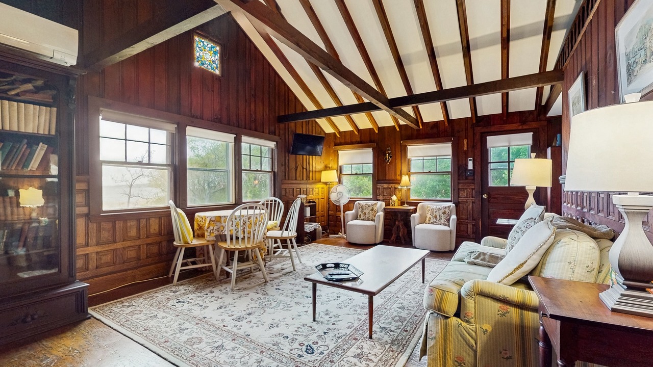 Photo of Livingroom in Rockport