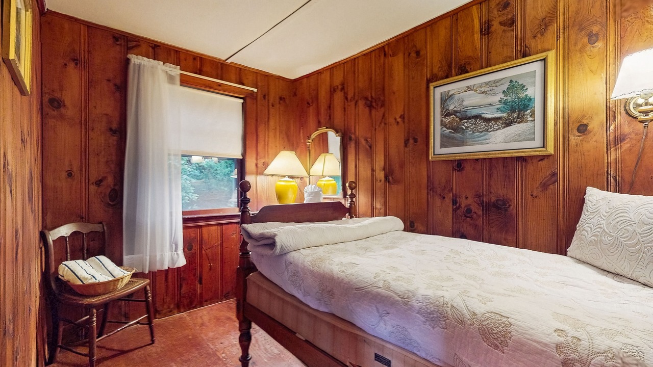 Photo of Bedroom in Rockport