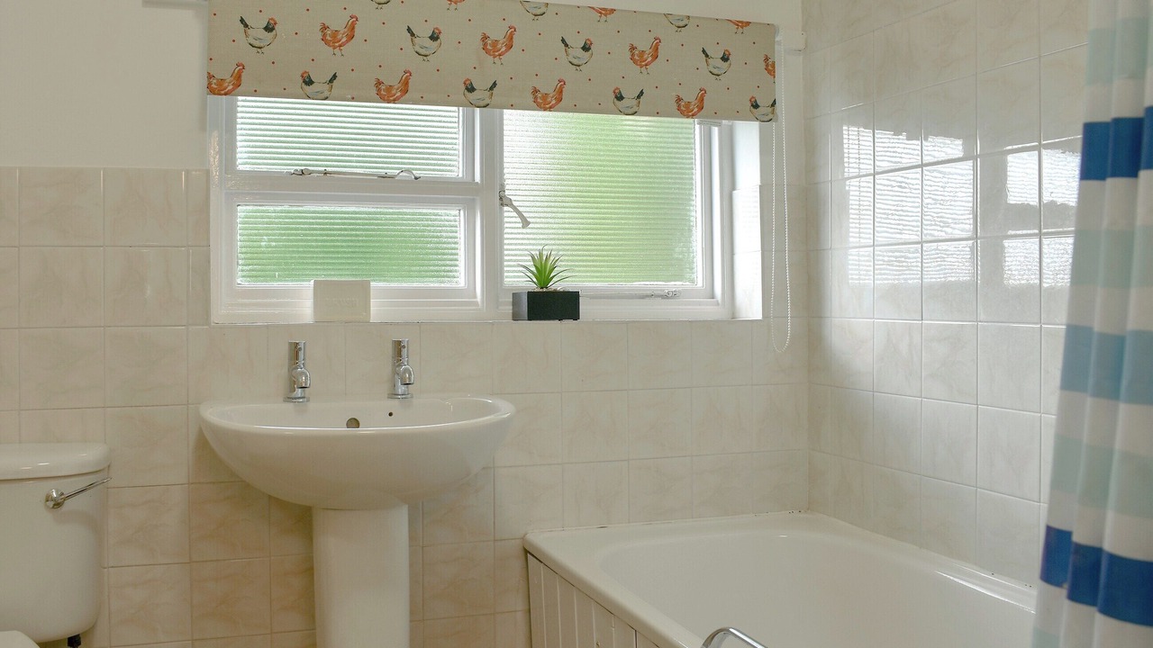 Photo of Bathroom in Ventnor