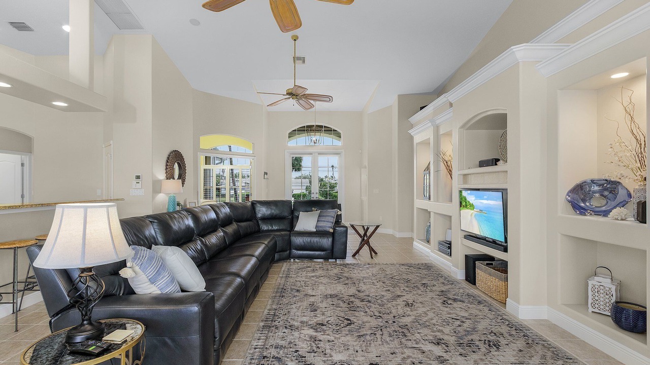 Photo of Livingroom in Caloosahatchee