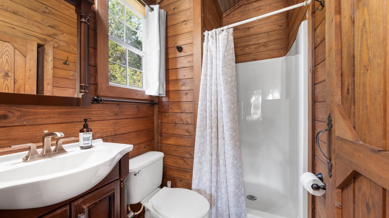 Photo of Bathroom in Crawford