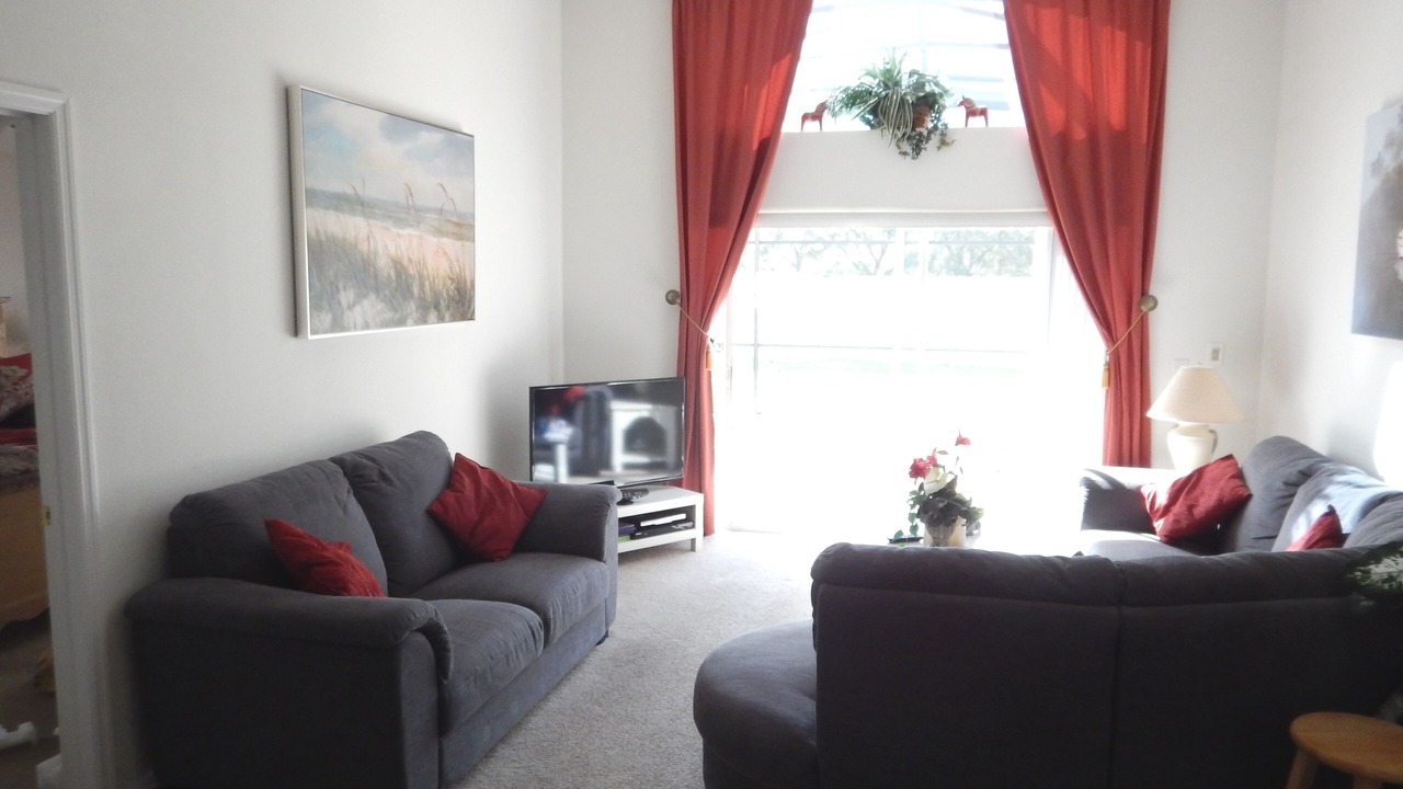 Photo of Livingroom in Seasons