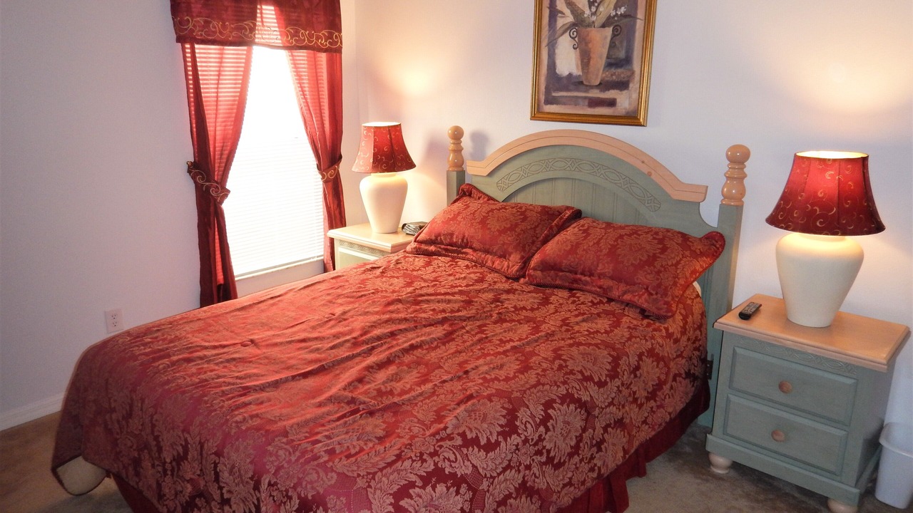 Photo of Bedroom in Seasons