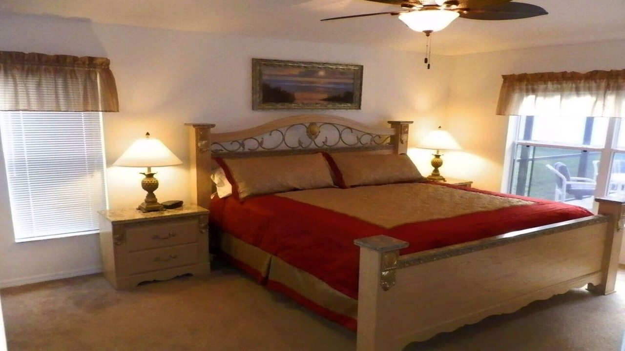 Photo of Bedroom in Seasons