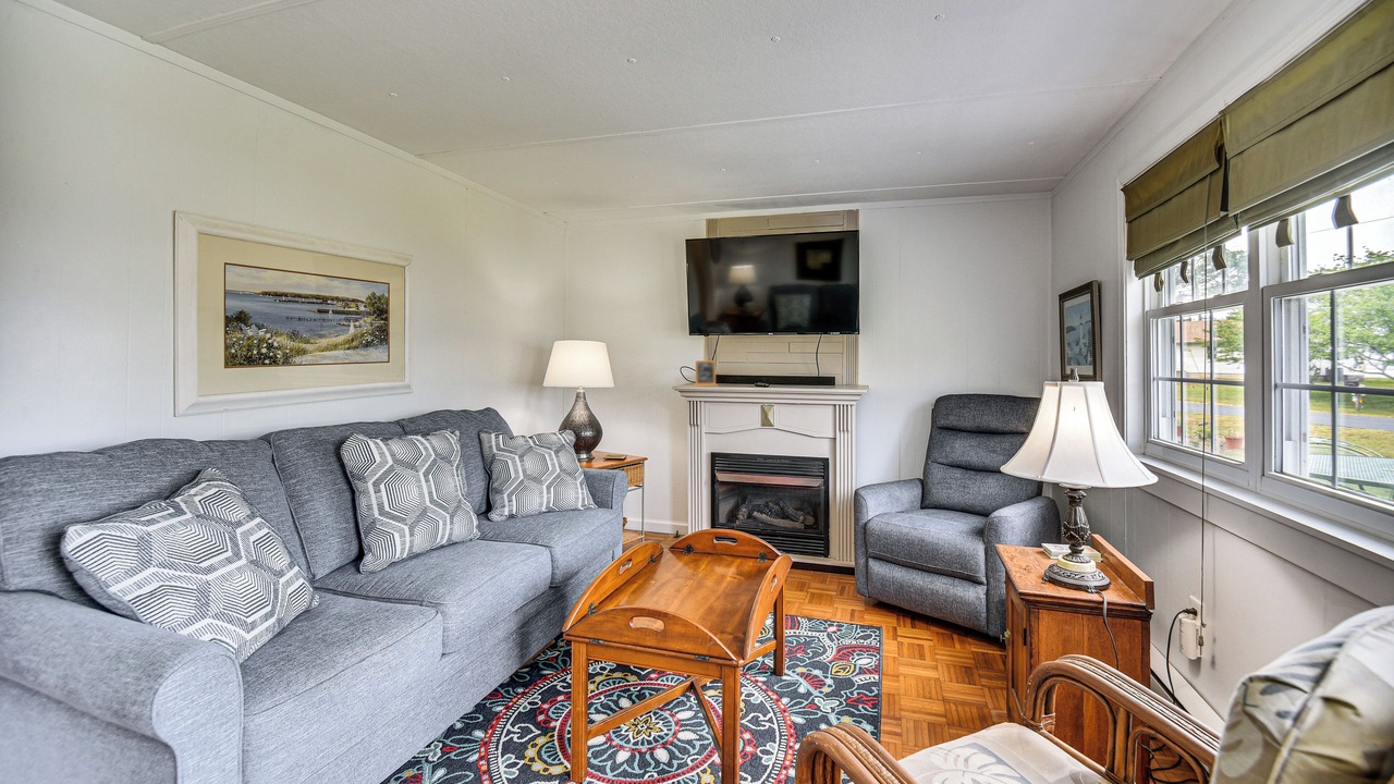 Photo of Bedroom in Davis Wharf