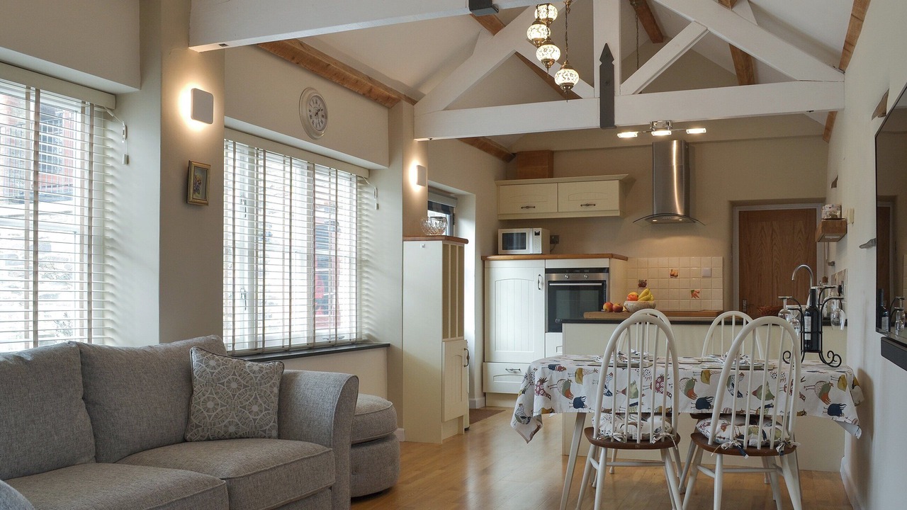 Photo of Others in Fivelanes