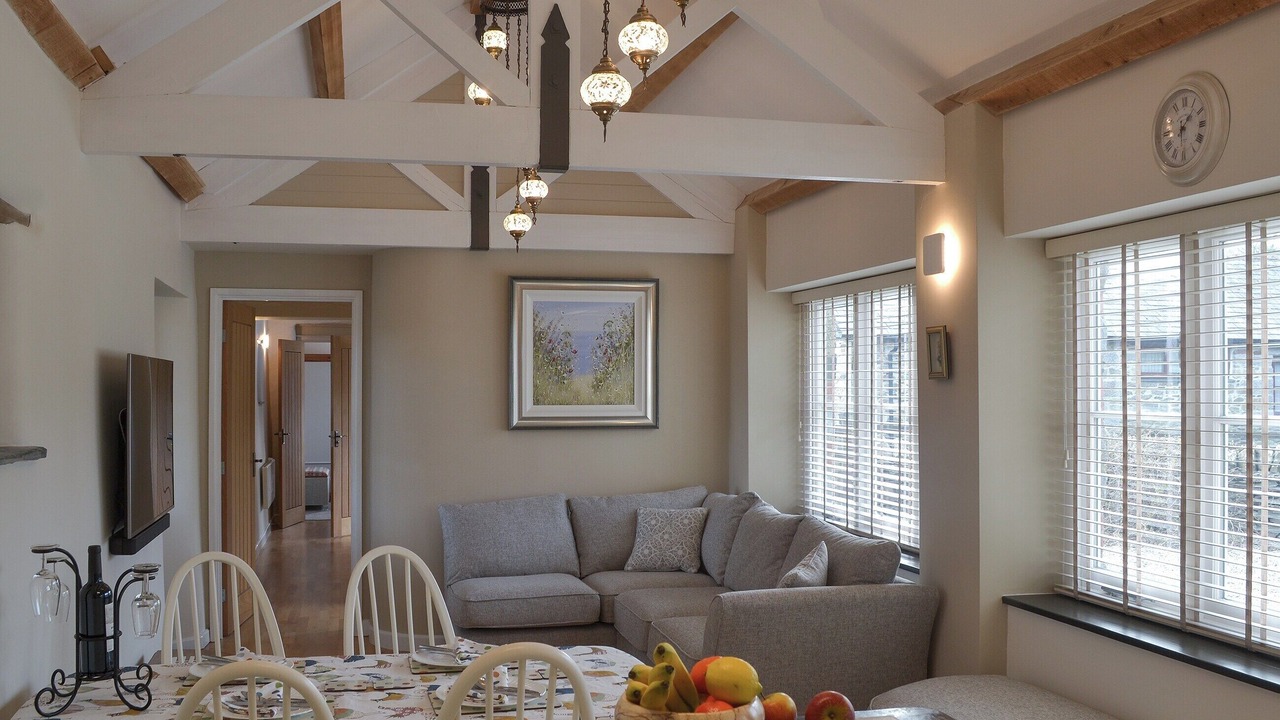 Photo of Others in Fivelanes