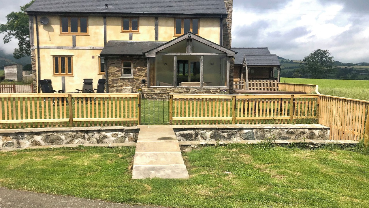 Photo of Others in Kington