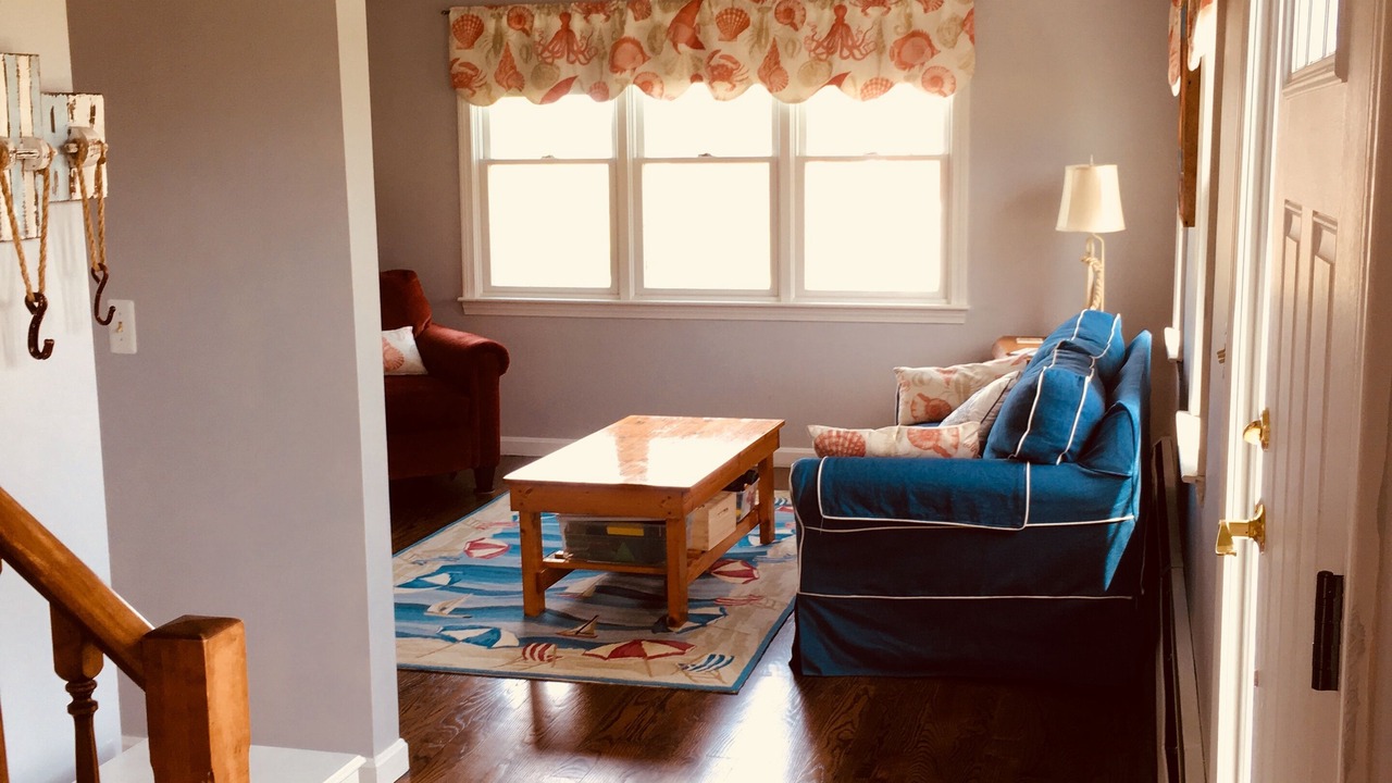 Photo of Livingroom in Newport East