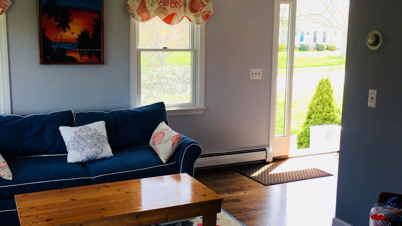 Photo of Livingroom in Newport East