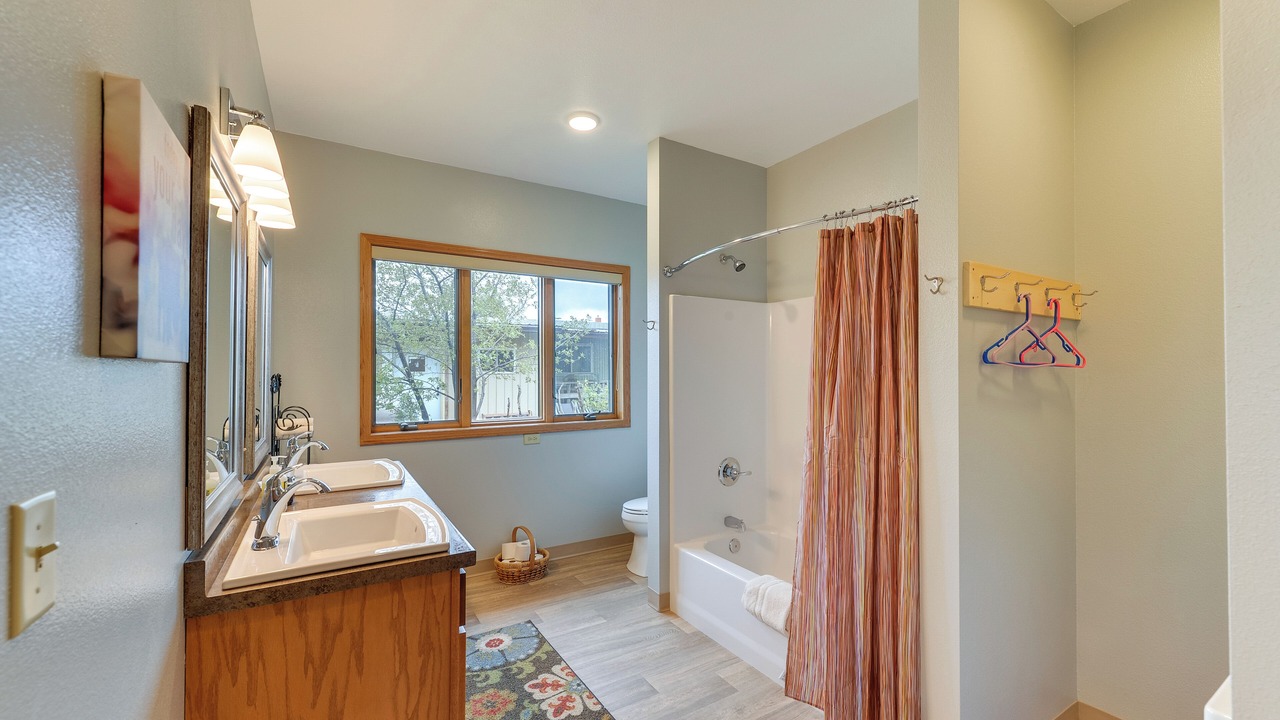 Photo of Bathroom in Ten Sleep