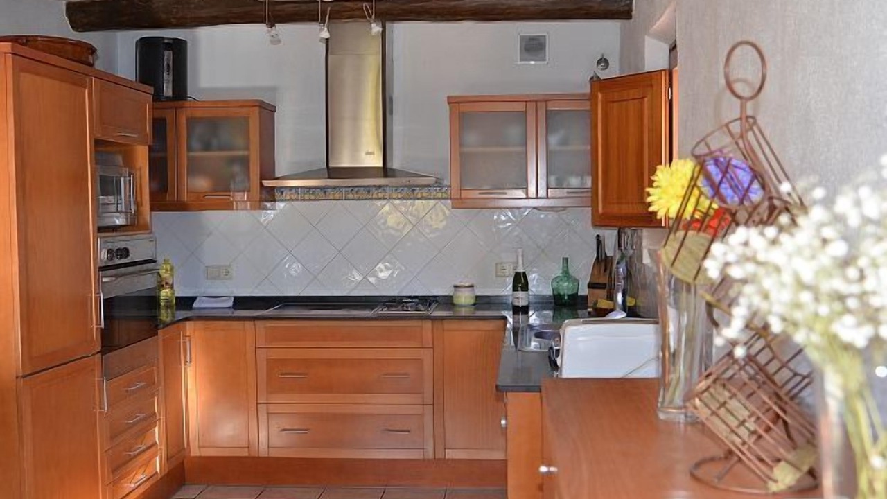 Photo of Kitchen in Pontons