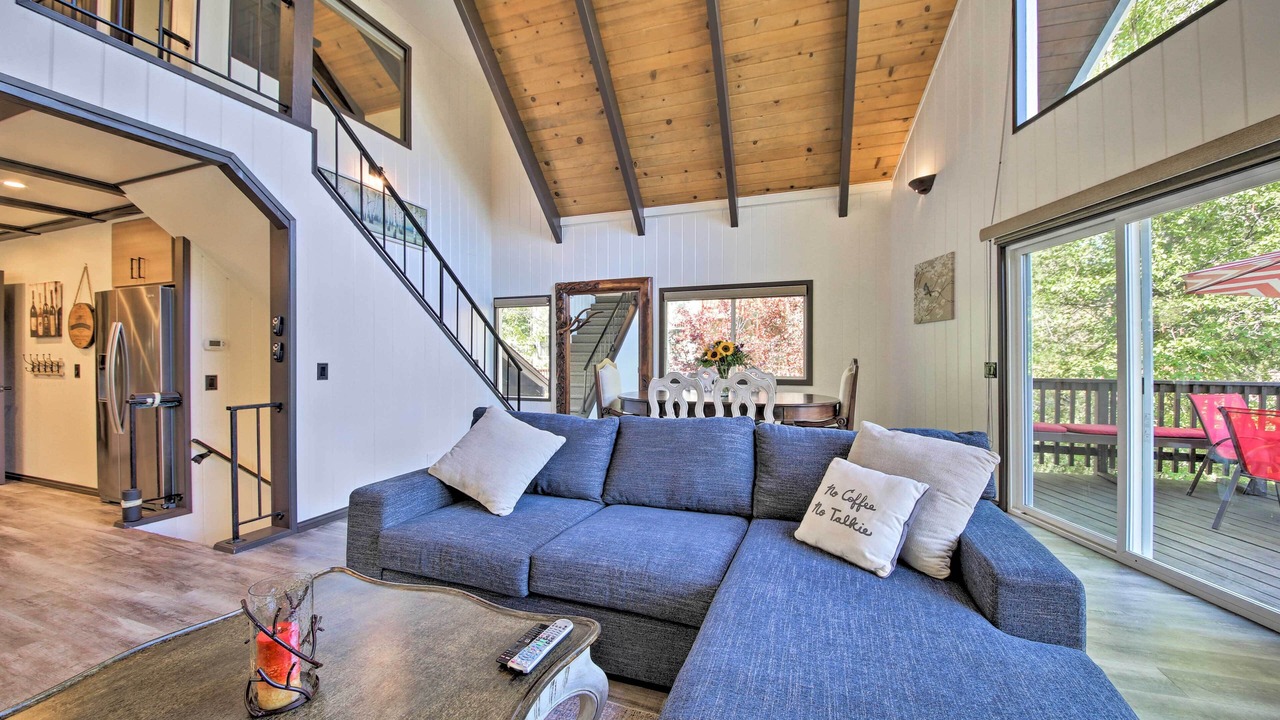 Photo of Bedroom in Lake Arrowhead