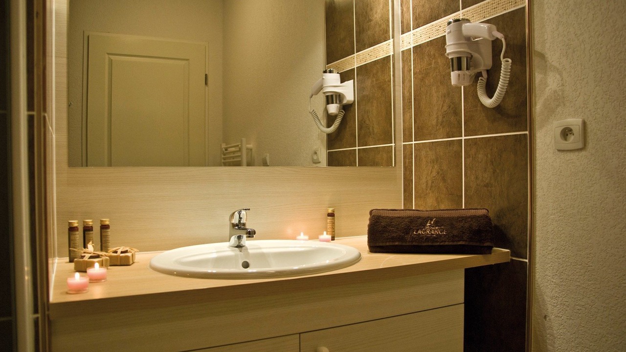 Photo of Bathroom in Saint-Mamet