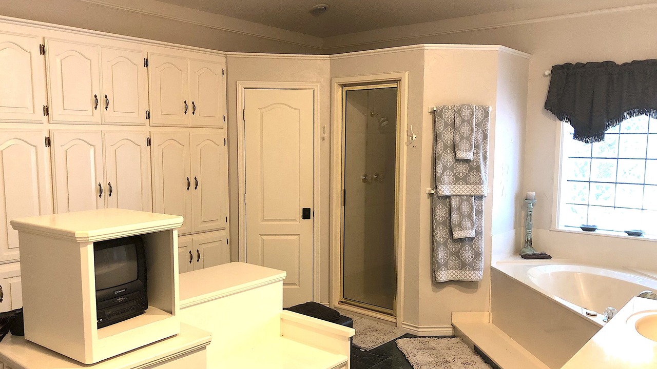 Photo of Bathroom in Elmo