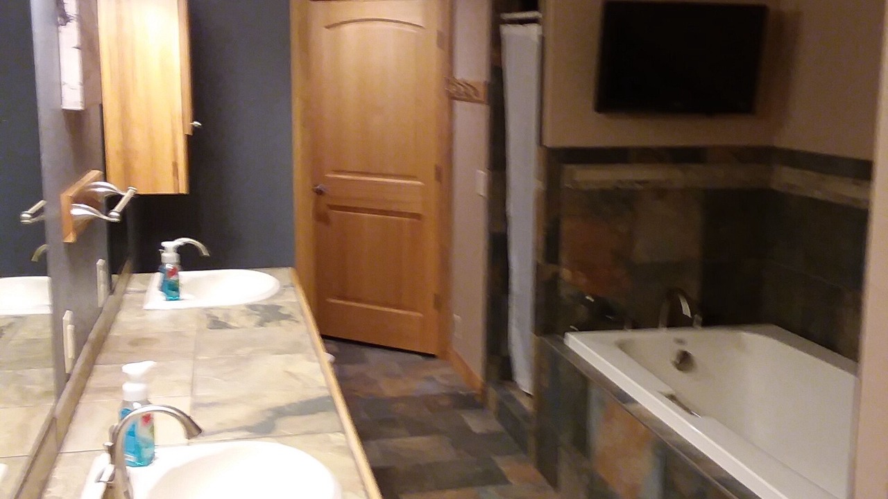 Photo of Bathroom in Butte Des Morts
