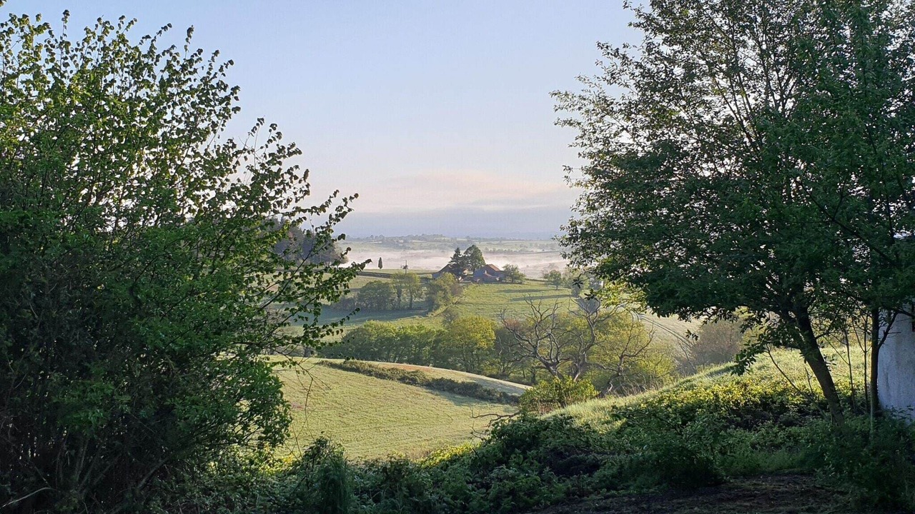 Photo of Others in Grury