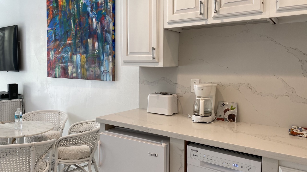 Photo of Kitchen in Flamingo/Lummus