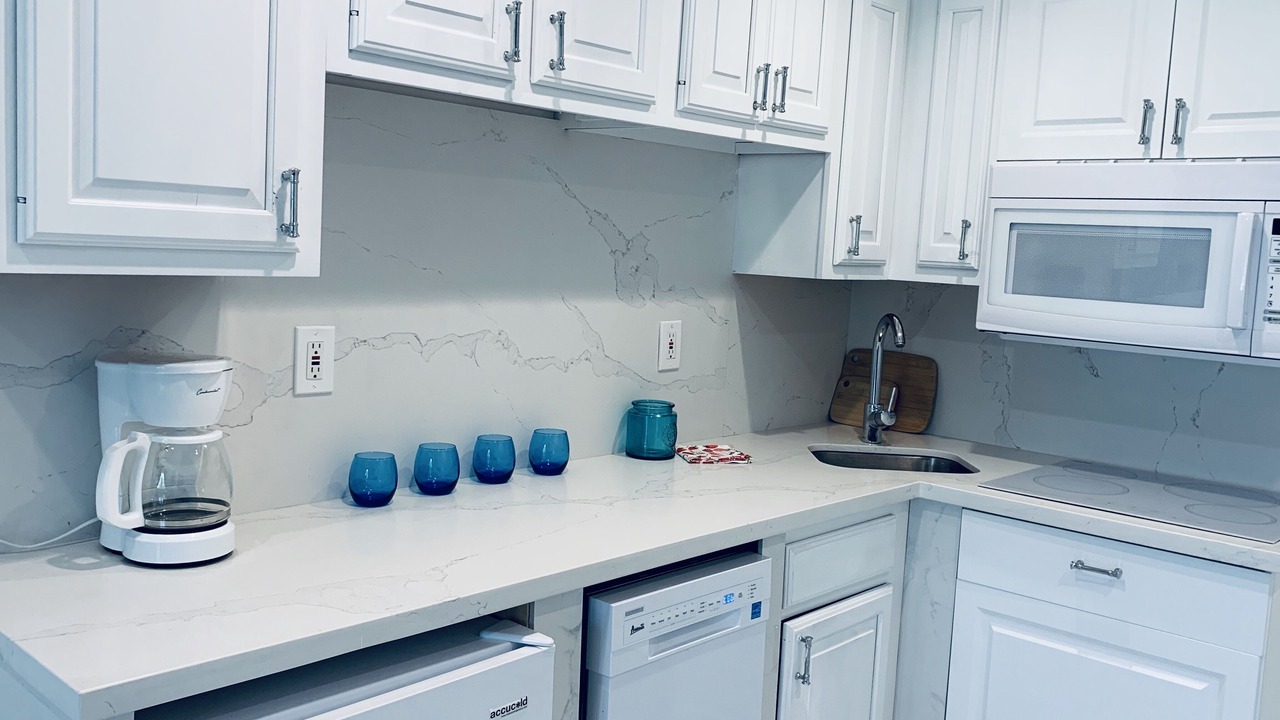 Photo of Kitchen in Flamingo/Lummus