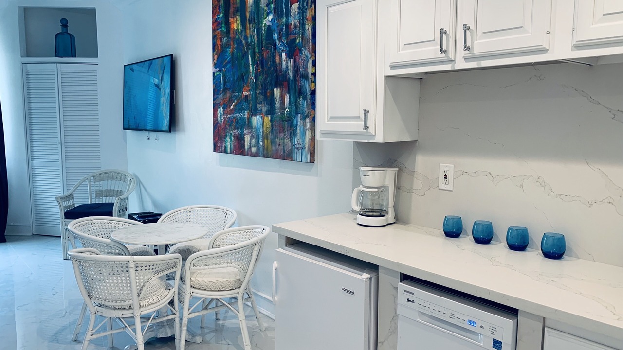 Photo of Kitchen in Flamingo/Lummus