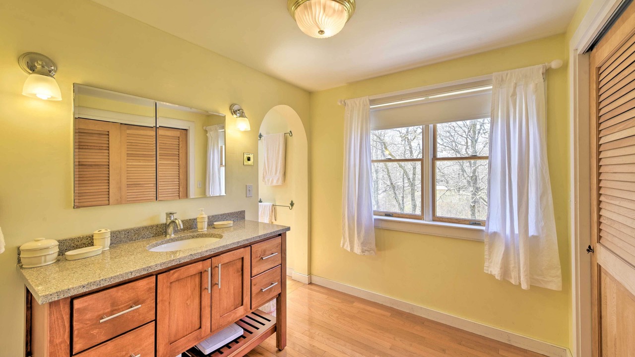Photo of Bathroom in Menemsha