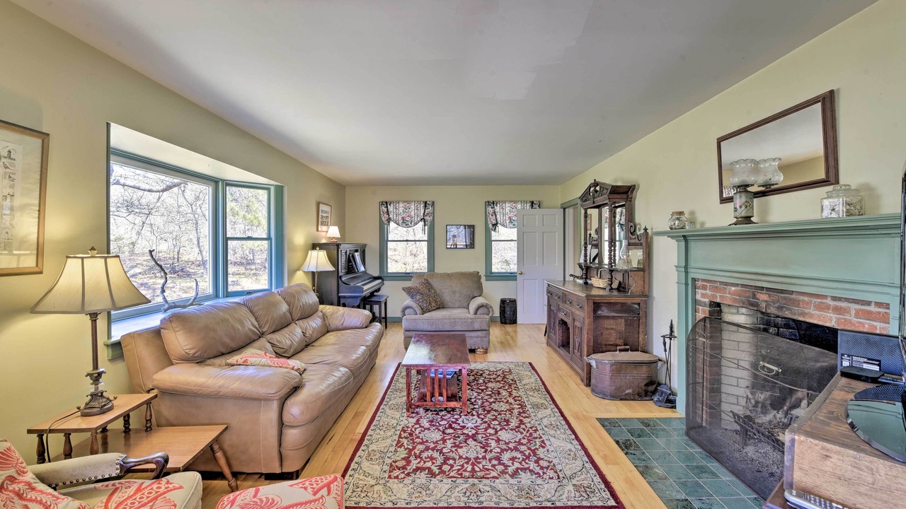 Photo of Bedroom in Menemsha