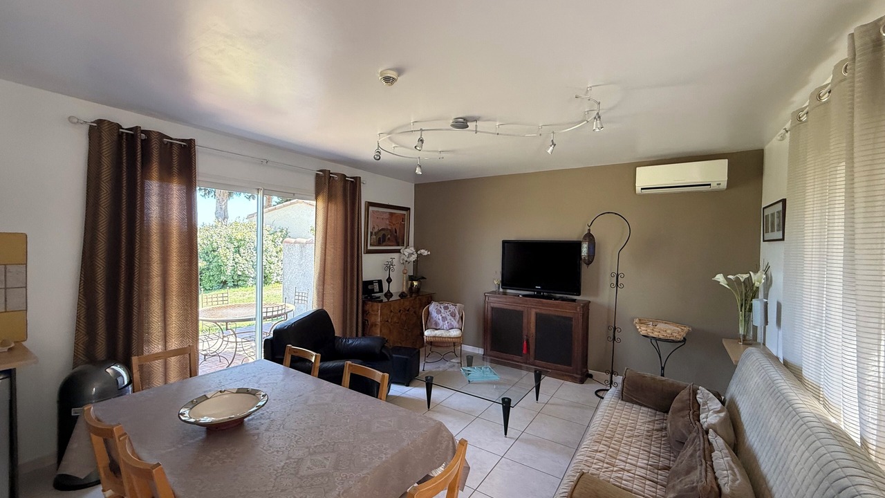 Photo of Livingroom in Montagnac