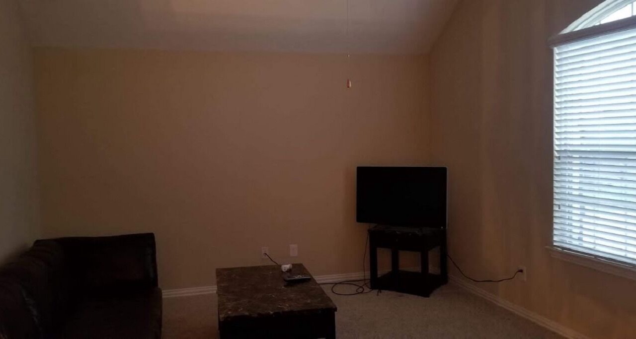Photo of Livingroom in Spring