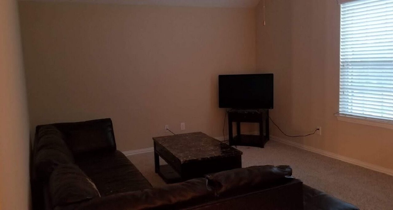 Photo of Livingroom in Spring
